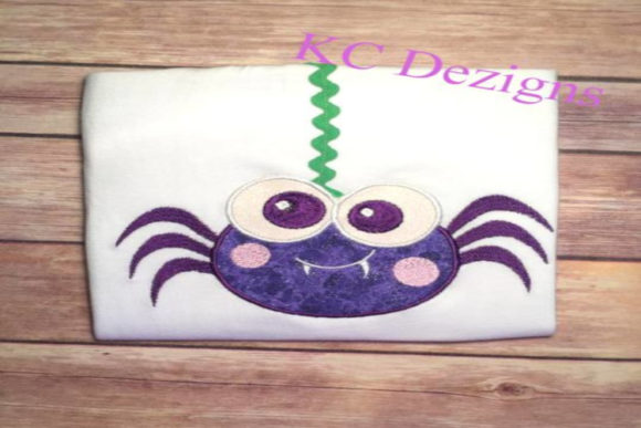 Charming Green Eyed Halloween Spider Design